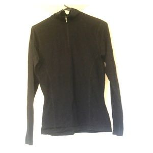 Smartwoo top women's medium with a half-zip.